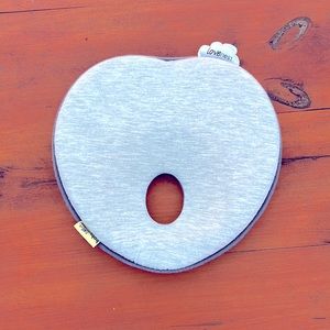 BABYMOOV LOVENEST ORIGINAL Baby headrest pillow, great condition